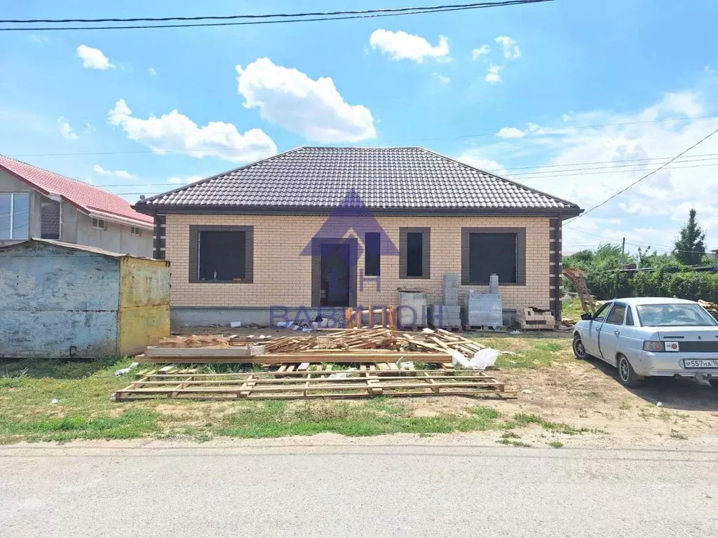 Дом в Ростовская область, Волгодонск Луговой пер., 46 (105 м) - Фото 0