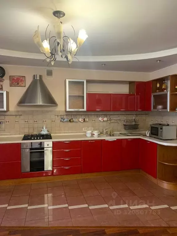 3-к кв. Саратовская область, Саратов Новоузенская ул., 11/13 (140.5 м) - Фото 0