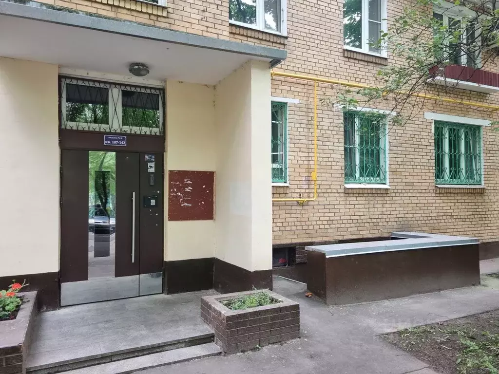 3-к кв. Москва ул. Сталеваров, 22К2 (57.1 м) - Фото 0