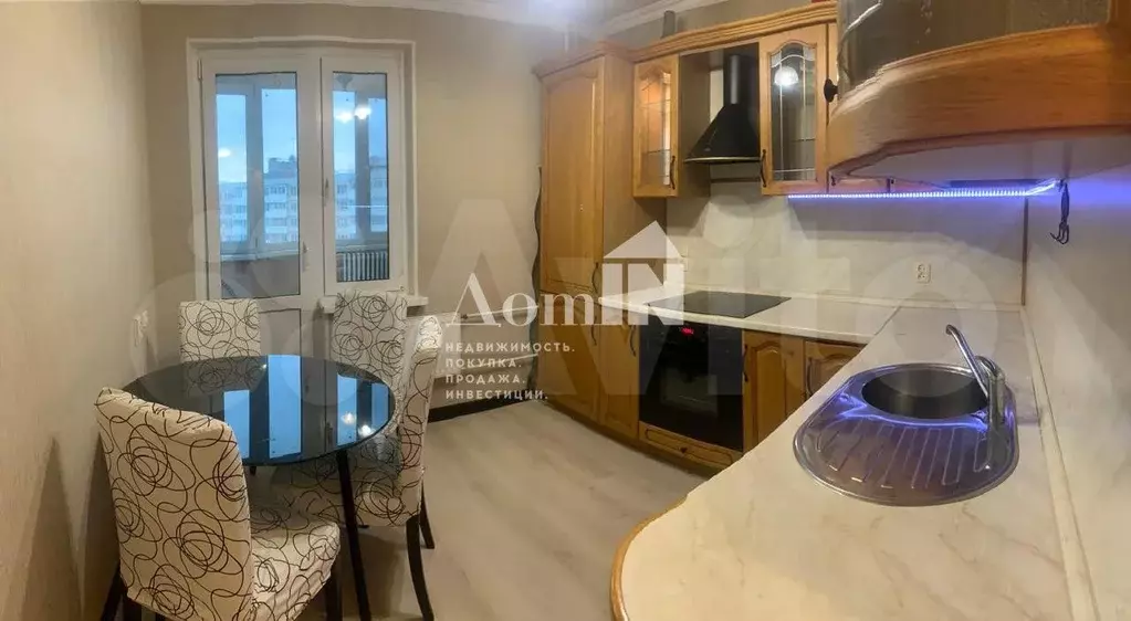 2-к. квартира, 61 м, 12/18 эт. - Фото 0