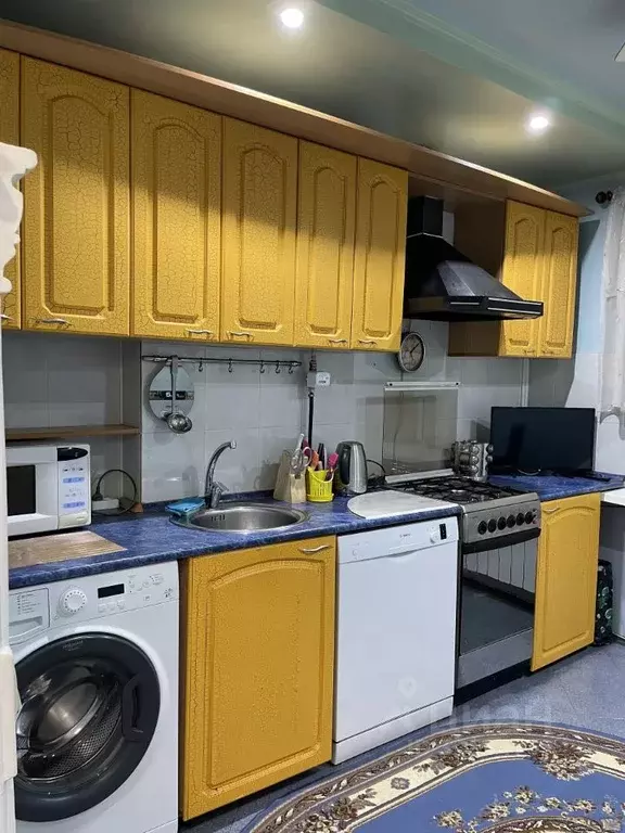 3-к кв. Омская область, Омск Заозерный мкр, ул. Лаптева, 3 (58.0 м) - Фото 2