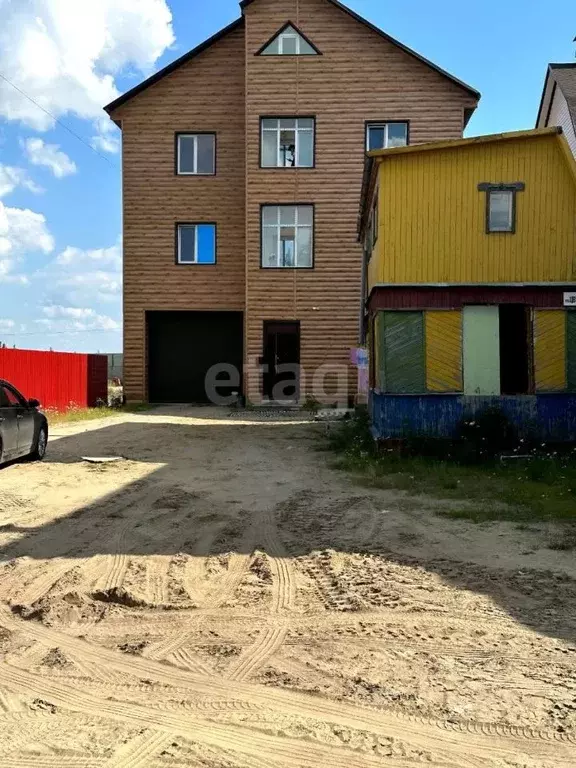 Дом в Ямало-Ненецкий АО, Новый Уренгой 23Б (497 м) - Фото 1