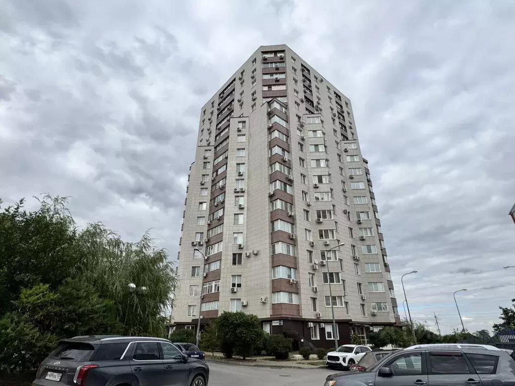 2-к кв. Волгоградская область, Волгоград ул. Покрышкина, 11 (75.7 м) - Фото 1