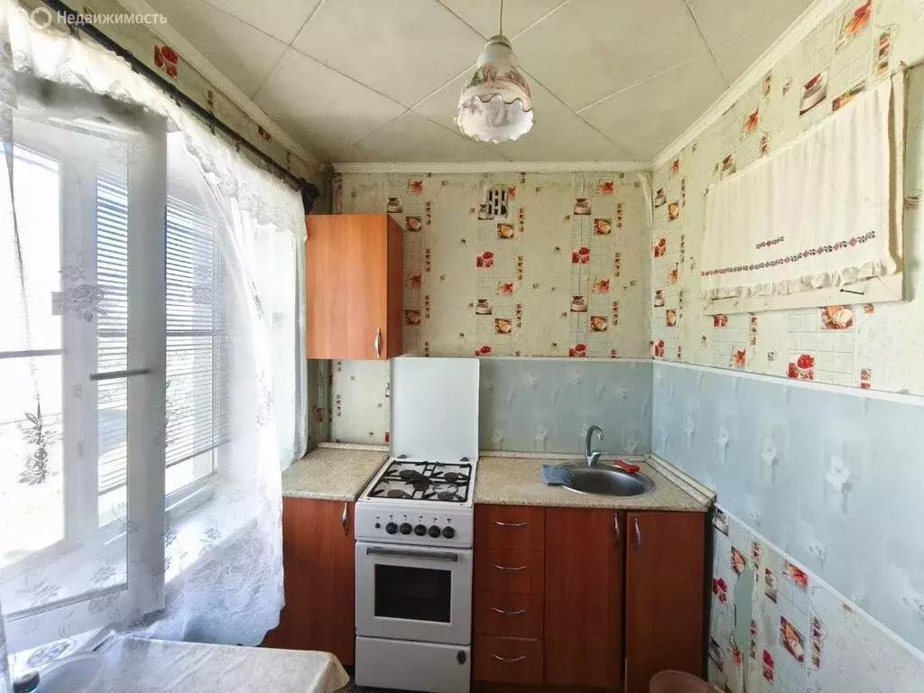 2-комнатная квартира: Балаково, Вокзальная улица, 10 (48 м) - Фото 0