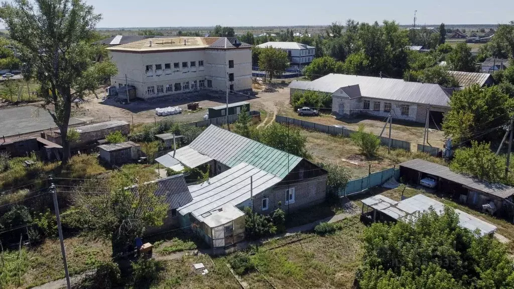 Нижняя павловка. Нижняя Павловка администрация здание. Дом в нижней Павловке Оренбург ул 50 лет октября ул.115 картинки.