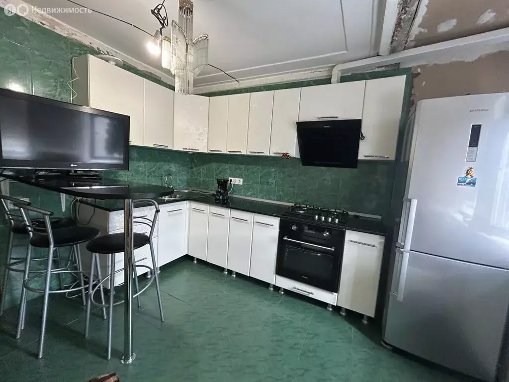 1-комнатная квартира: Сочи, микрорайон Мамайка, Крымская улица, 34 ... - Фото 2