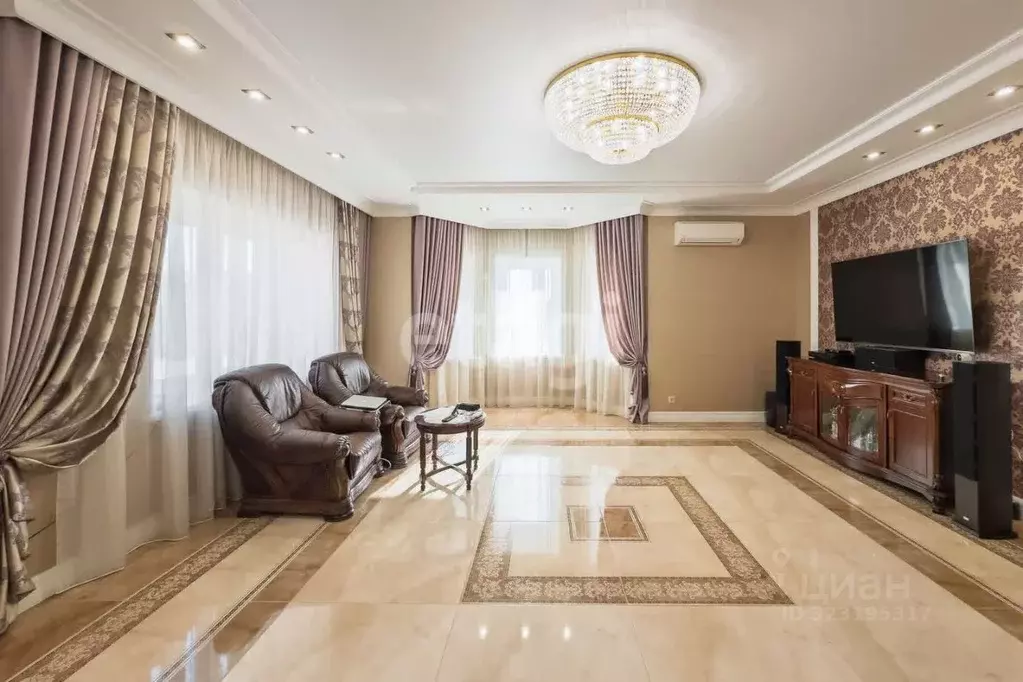 Дом в Ульяновская область, Ульяновск Зеленый пер., 2 (400 м) - Фото 1