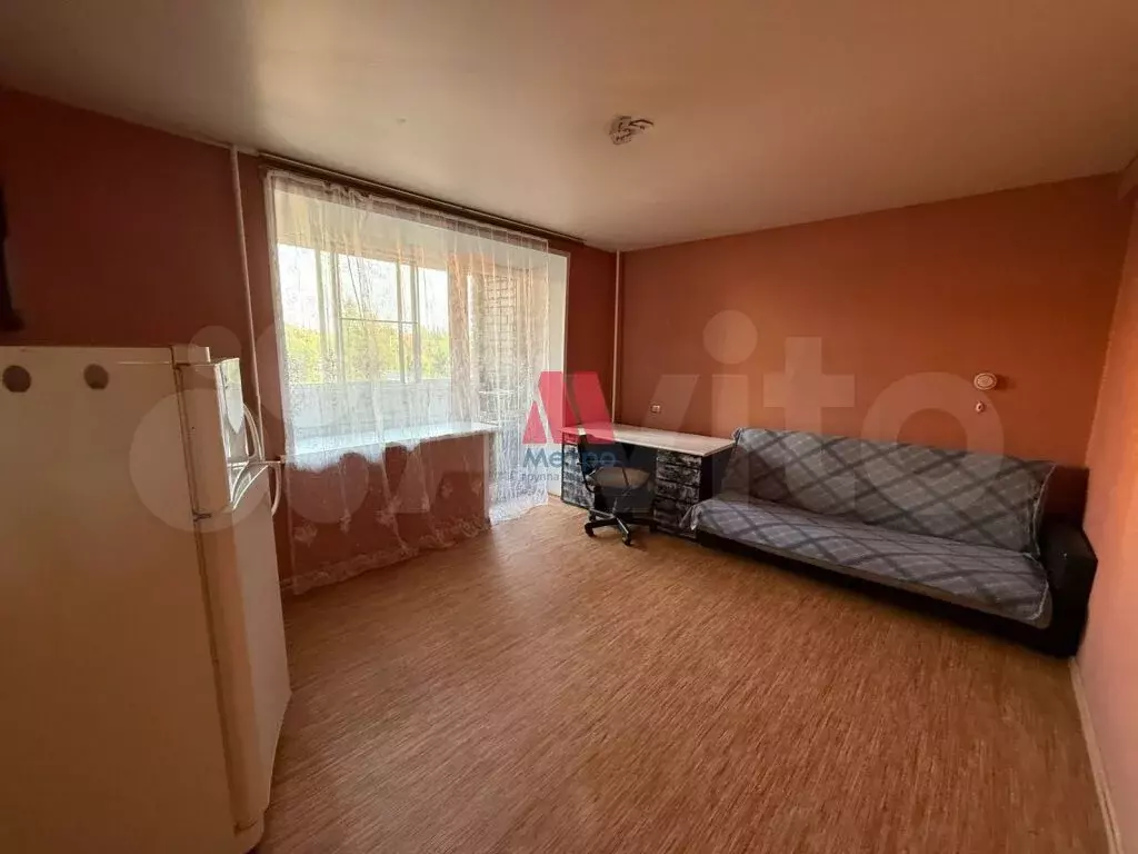 Комната 15,5 м в 9-к., 4/9 эт. - Фото 0