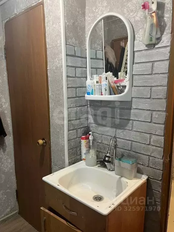 Комната Курганская область, Курган Половинская ул., 8А (12.0 м) - Фото 1