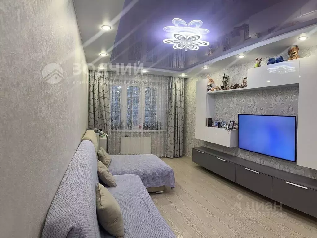 2-к кв. Чувашия, Чебоксары просп. Чебоксарский, 35 (60.0 м) - Фото 1