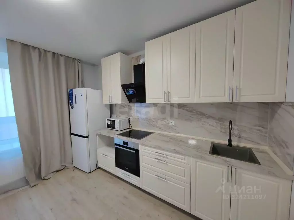 3-к кв. Тюменская область, Тюмень ул. Тимофея Кармацкого, 11к1 (99.6 ... - Фото 1