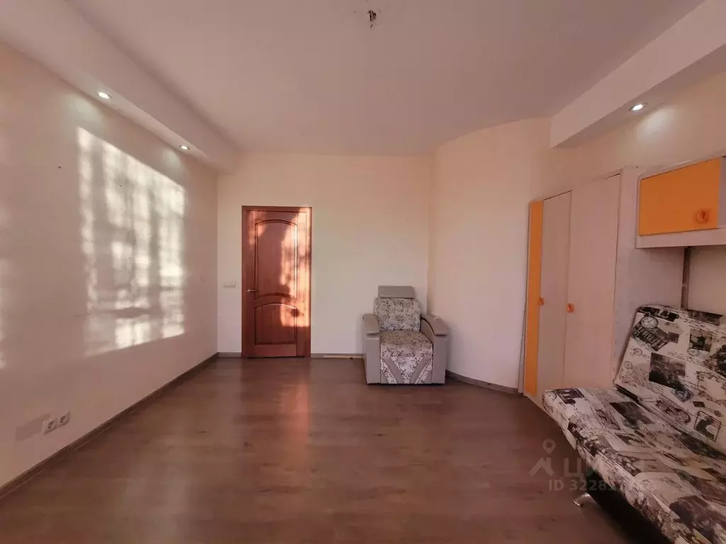 3-к кв. Омская область, Омск ул. 10 лет Октября, 48 (75.0 м) - Фото 2