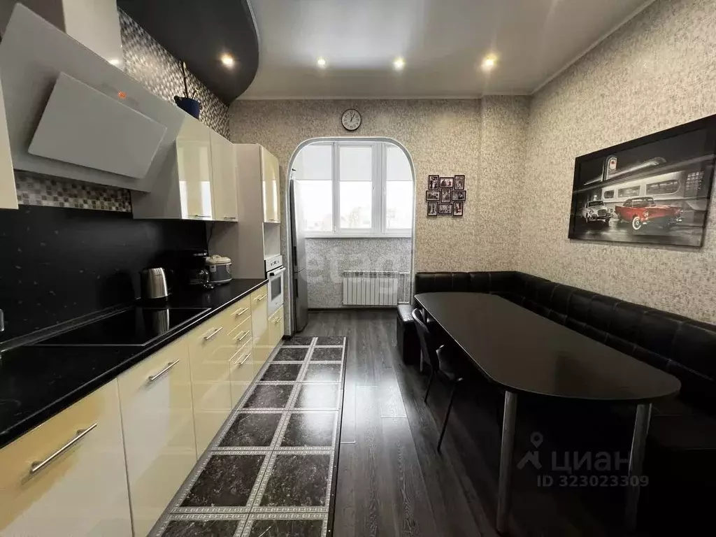 3-к кв. Оренбургская область, Оренбург Карагандинская ул., 63 (85.4 м) - Фото 1