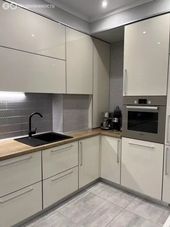 3-комнатная квартира: Гурьевск, Пражский бульвар, 14 (54.54 м) - Фото 1