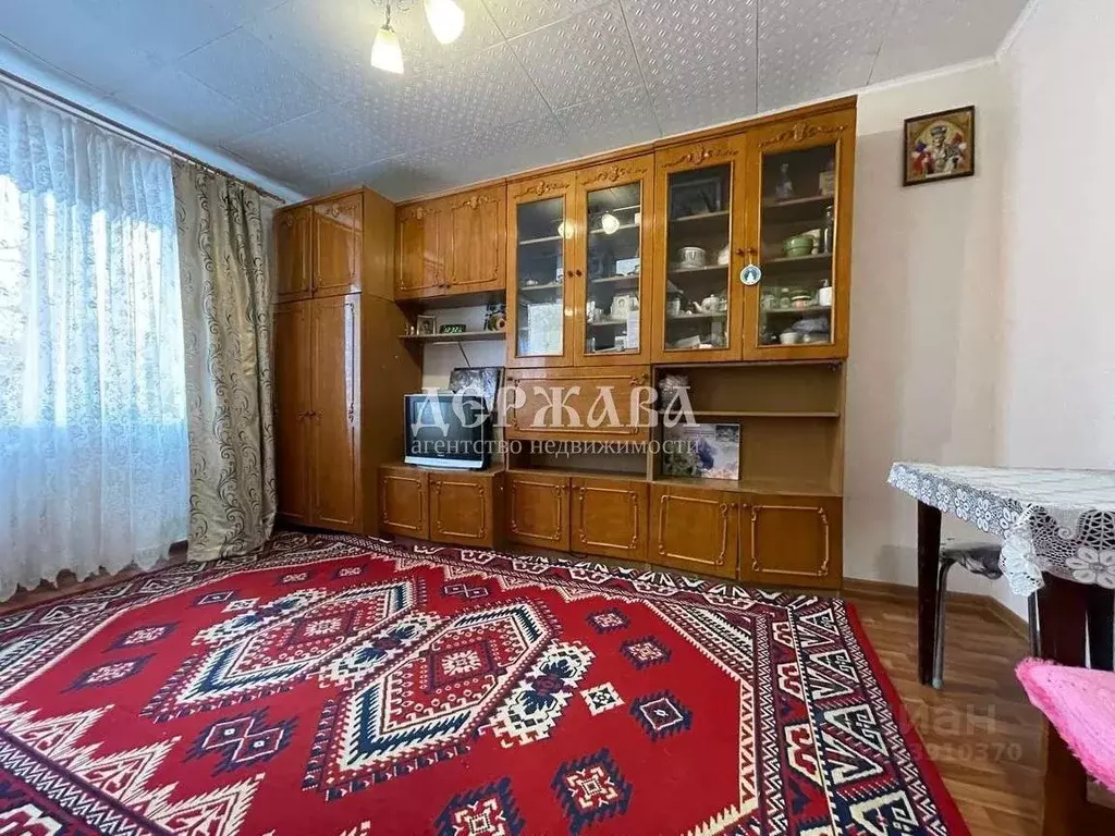 1-к кв. Белгородская область, Старый Оскол Интернациональный мкр, 28 ... - Фото 1