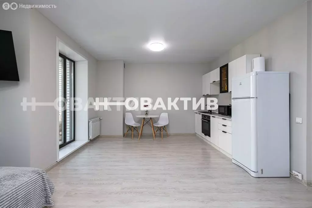 Квартира-студия: Новосибирск, улица Ясный Берег, 12 (36 м) - Фото 2