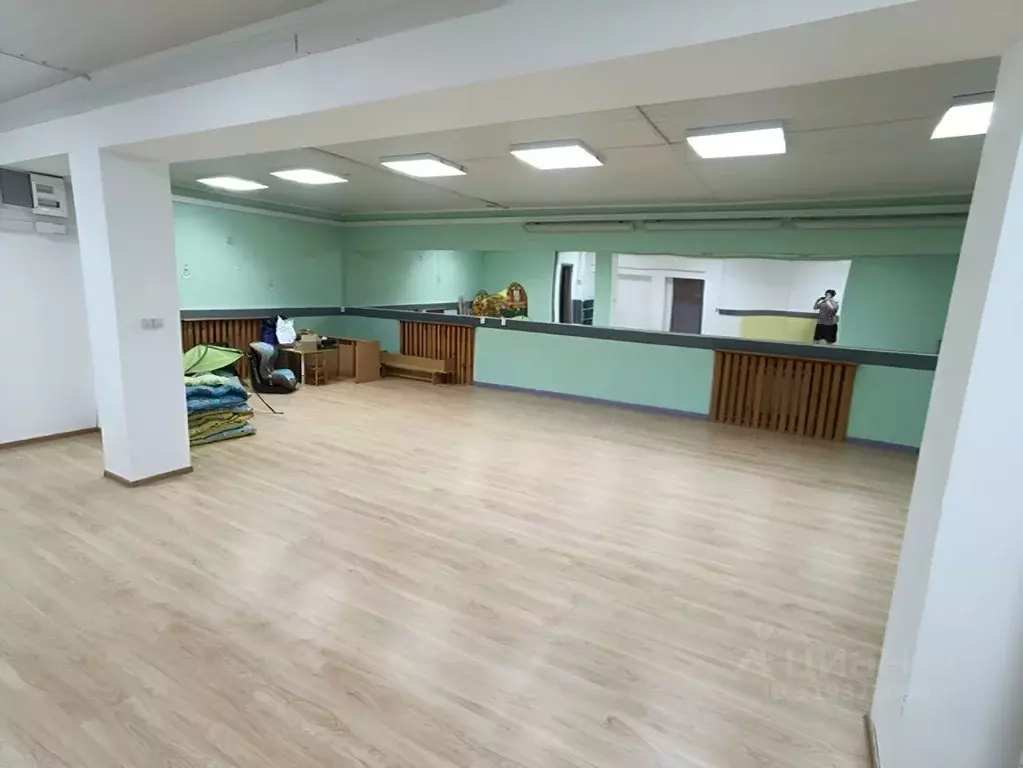 Дом в Свердловская область, Екатеринбург ул. Лукиных, 34 (100 м) - Фото 1