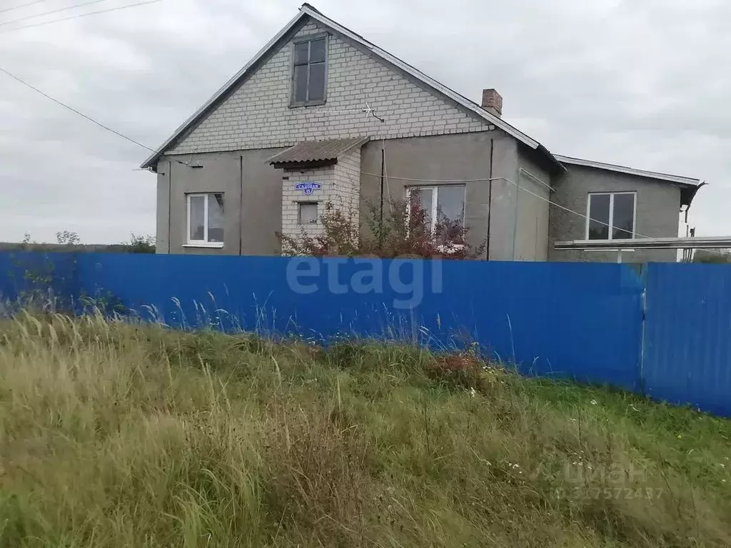 Дом в Брянская область, Почепский район, Речицкое с/пос, с. Рогово ул. ... - Фото 1