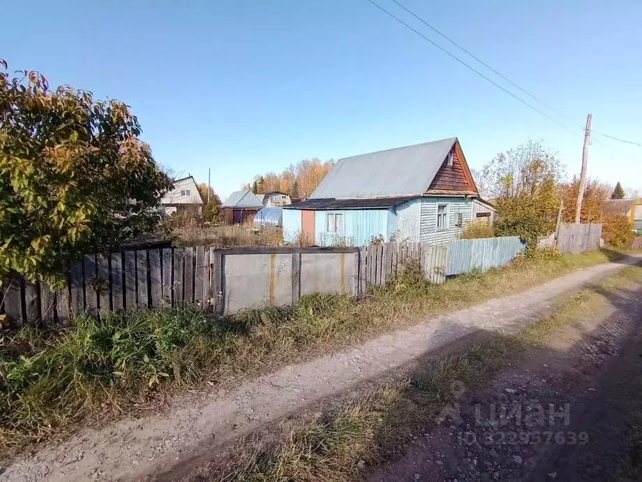 Дом в Пермский край, Соликамск № 4 ОАО Сильвинит садовые участки, 421 ... - Фото 1