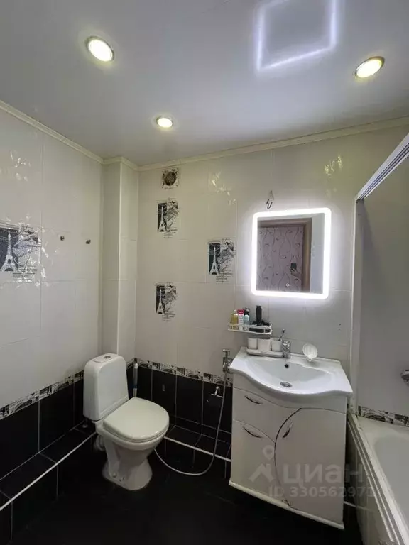 2-к кв. Саратовская область, Энгельс Краснодарская ул., 9 (70.0 м) - Фото 2