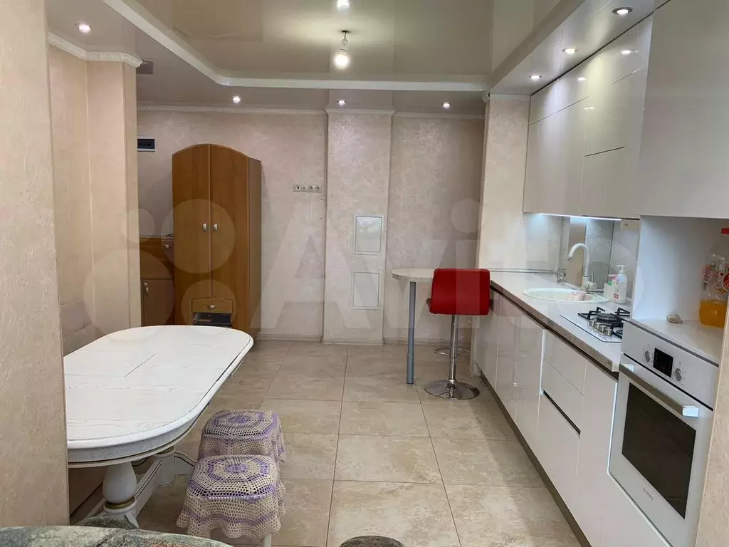 2-к. квартира, 60 м, 4/10 эт. - Фото 1