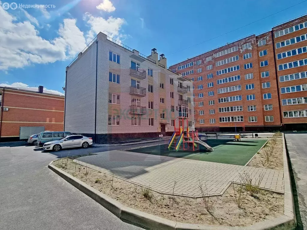 2-комнатная квартира: Таганрог, 1-й Новый переулок, 14-9 (77.9 м) - Фото 0