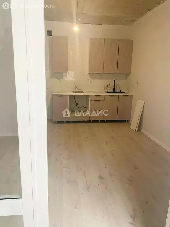 1-комнатная квартира: Тобольск, территория Зона ВУЗов, 7 (35 м) - Фото 1