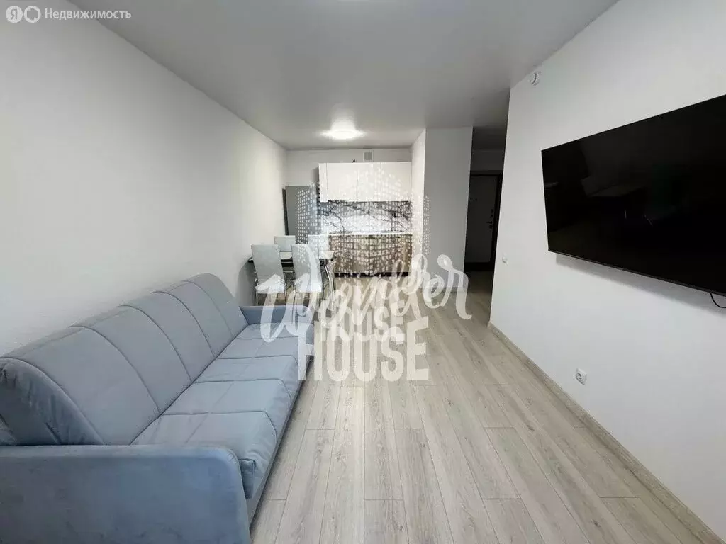 1-комнатная квартира: Тюмень, Харьковская улица, 72Б (42 м) - Фото 1