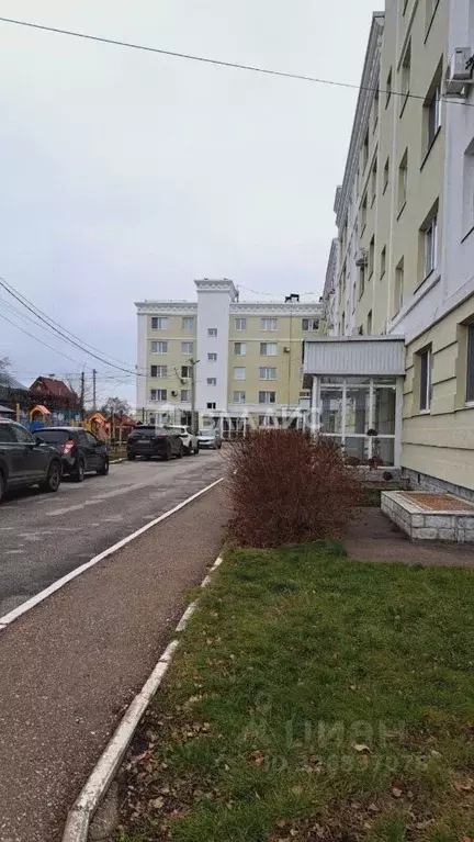 3-к кв. Башкортостан, Стерлитамак ул. Худайбердина, 10 (64.5 м) - Фото 1