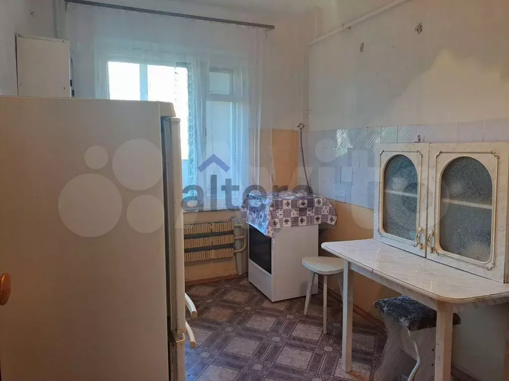 Комната 10,8 м в 3-к., 1/9 эт. - Фото 0