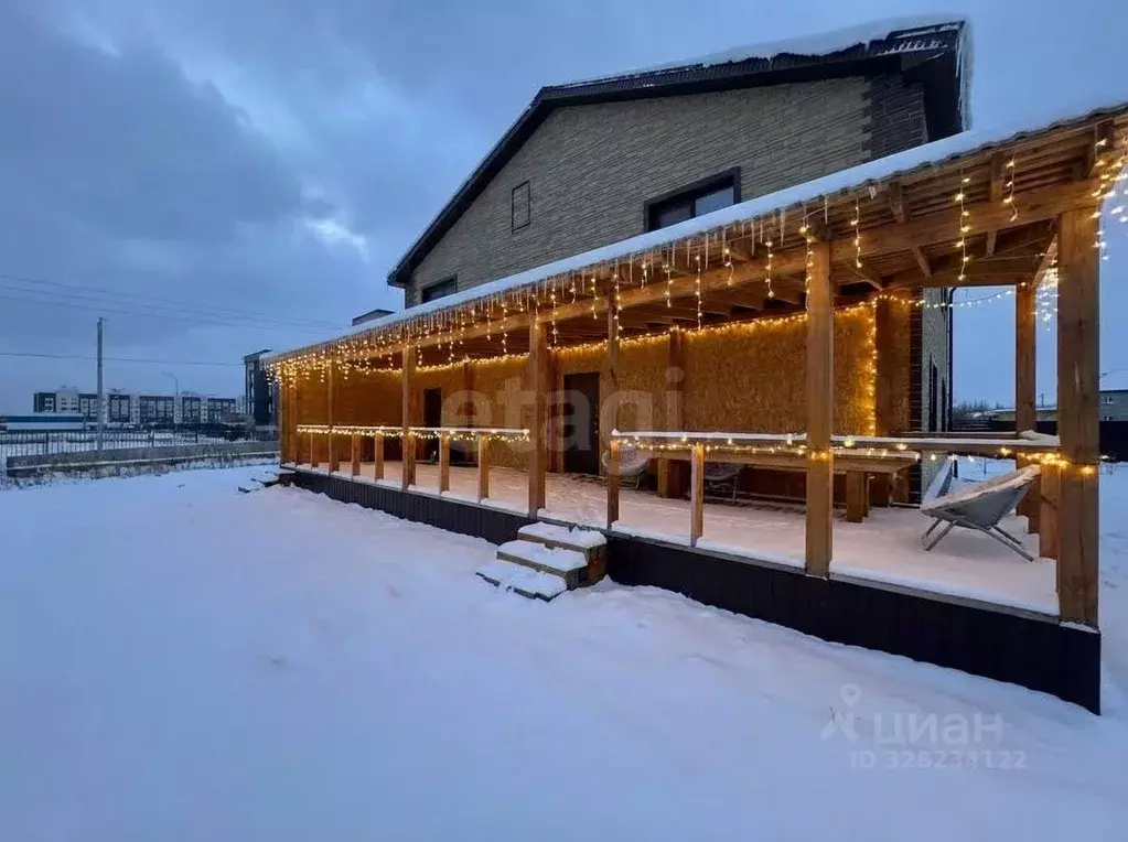 Дом в Амурская область, Свободный ул. 50 лет Октября, 255 (217 м) - Фото 1