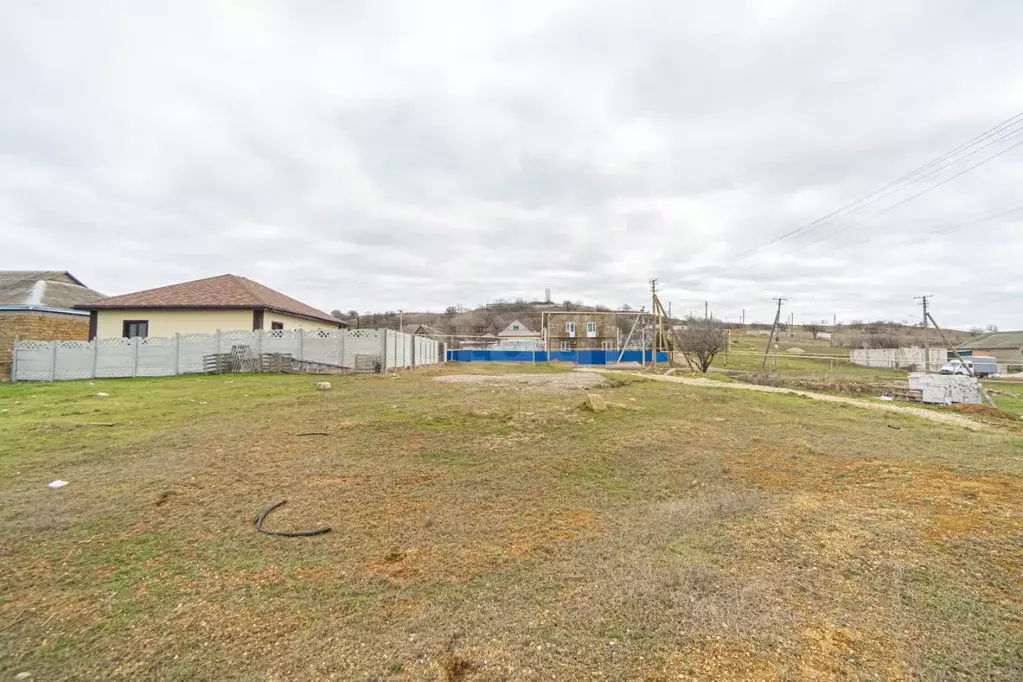 Участок в Севастополь с. Вишневое, ул. Мира, 20 (6.74 сот.) - Фото 1