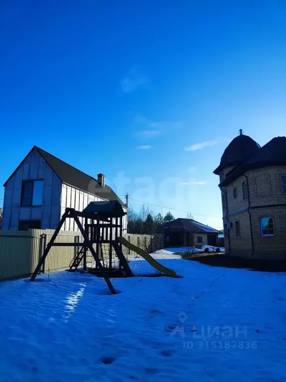 Дом в Коми, Сыктывкар Тентюково мкр, ул. Нагорная, 134 (260 м) - Фото 0