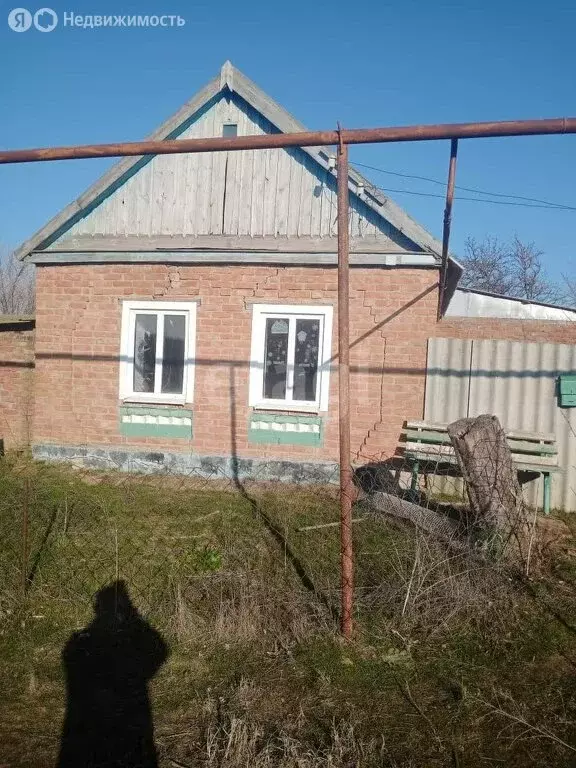 Дом в село Октябрьское, улица Калинина (36.5 м) - Фото 0