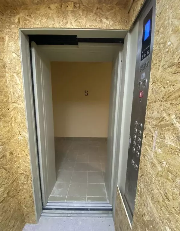 Гараж в Санкт-Петербург ул. Александра Матросова, 8к5 (13 м) - Фото 2