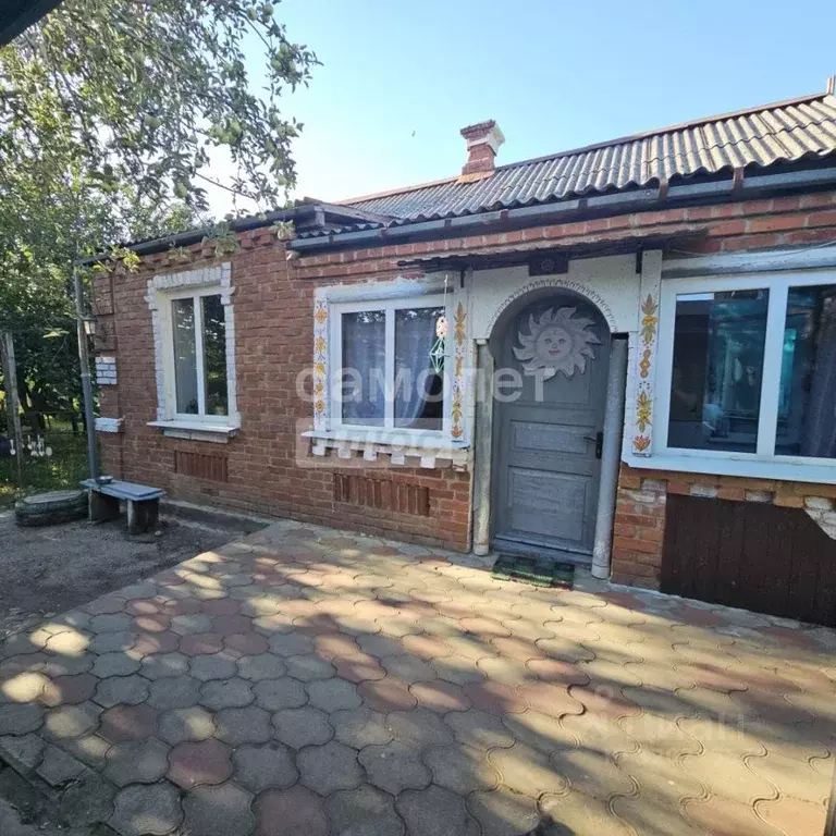Дом в Краснодарский край, Абинск ул. Луначарского (32 м) - Фото 0