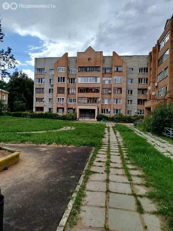 3-комнатная квартира: деревня Долгое Лёдово, 9 (79 м) - Фото 0