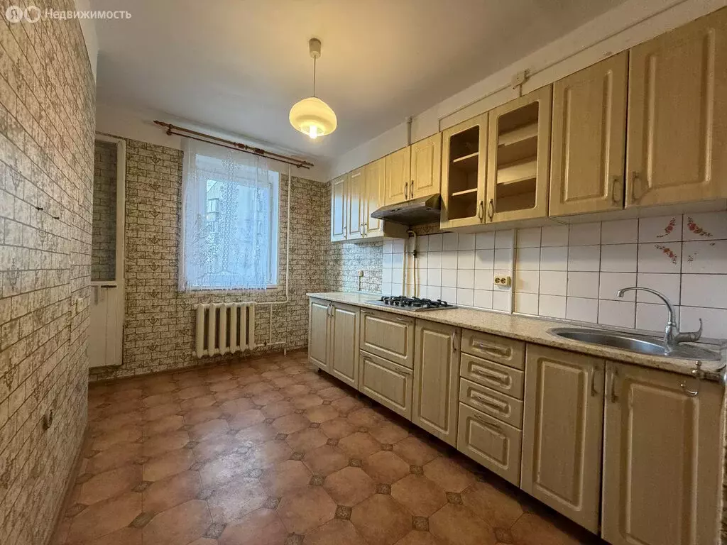 2-комнатная квартира: Алушта, Юбилейная улица, 12 (56.2 м) - Фото 1