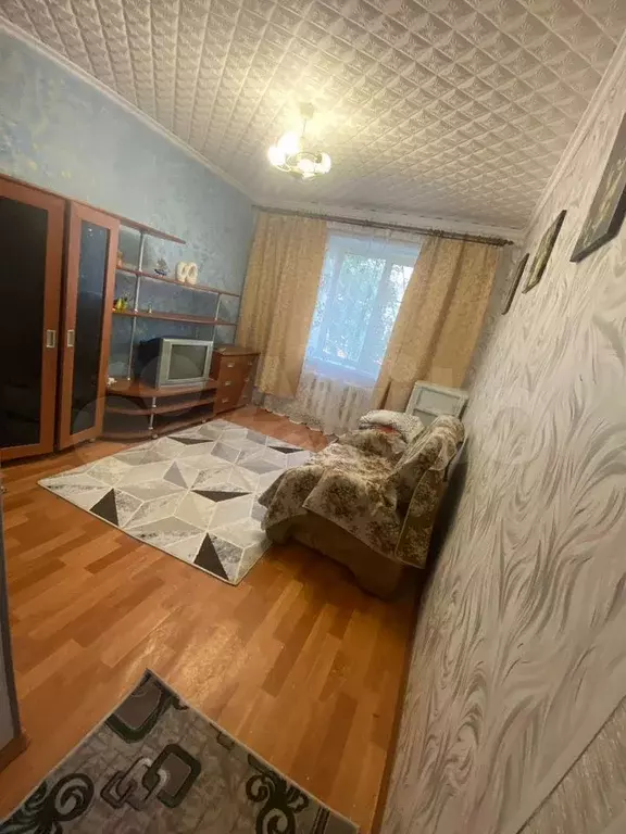 Комната 24 м в 4-к., 1/5 эт. - Фото 1