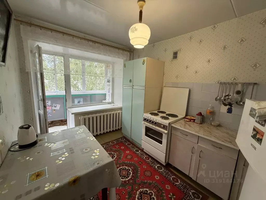 1-к кв. Удмуртия, Ижевск ул. Труда, 70 (35.0 м) - Фото 0