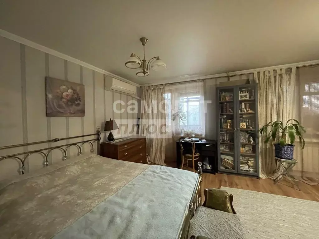 2-к кв. Челябинская область, Челябинск Российская ул., 63 (63.0 м) - Фото 1