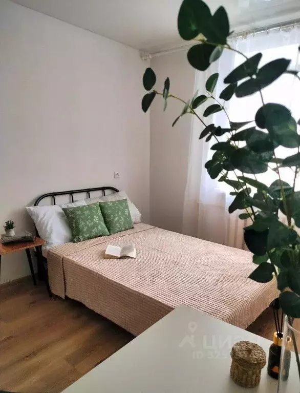 Комната Свердловская область, Екатеринбург ул. Крылова, 24А (12.0 м) - Фото 1