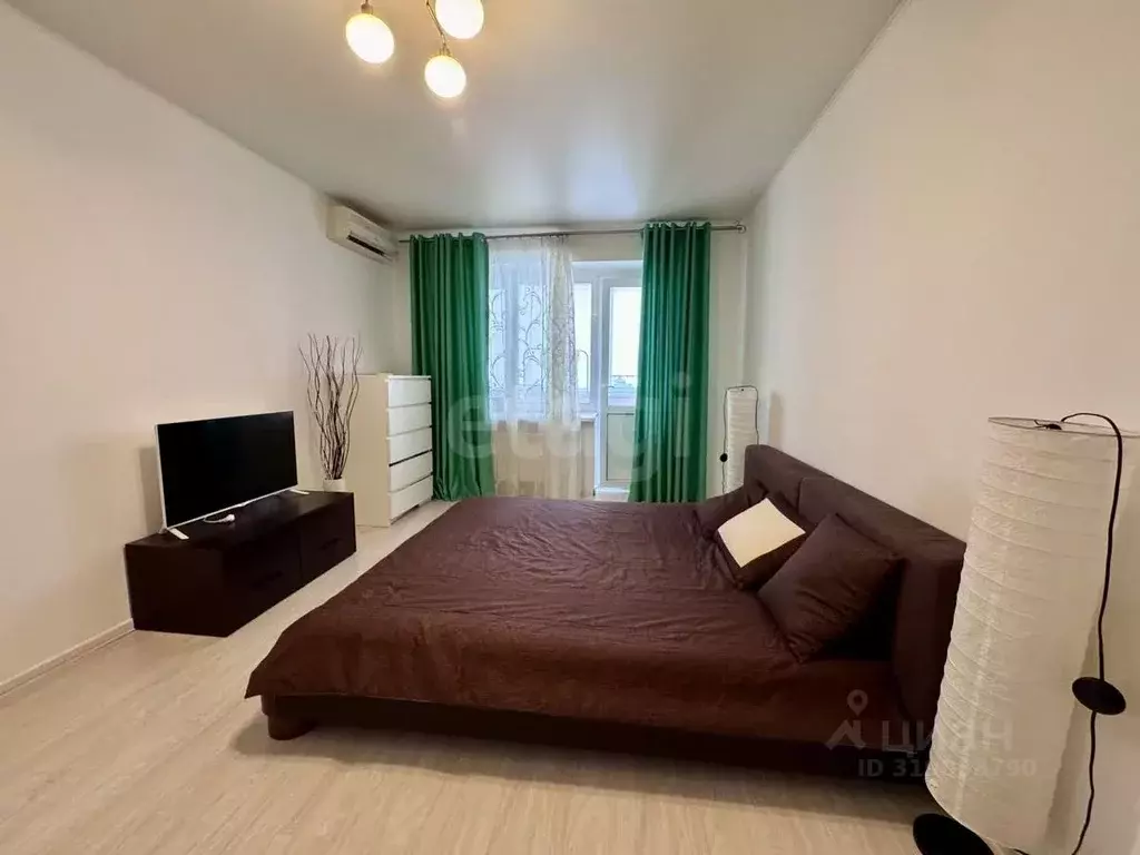 1-к кв. Тюменская область, Тюмень ул. Грибоедова, 13к2 (63.0 м) - Фото 1