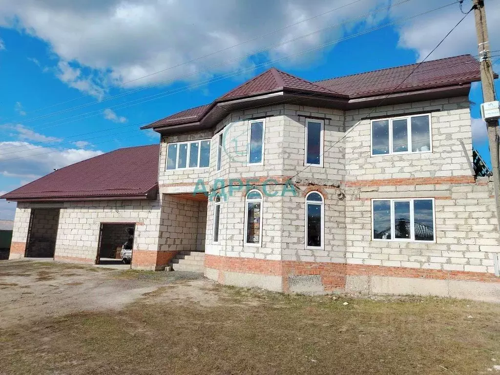 Дом в Белгородская область, Новый Оскол Цветочная ул. (288 м) - Фото 2