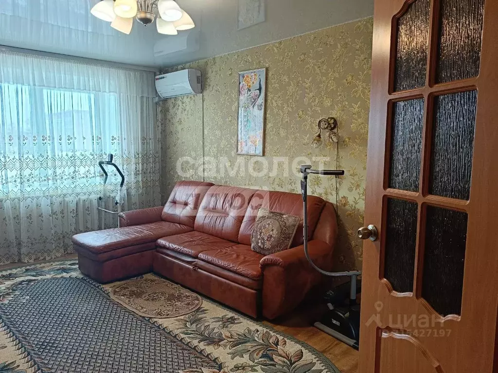 2-к кв. Удмуртия, Ижевск ул. 40 лет Победы, 122 (49.4 м) - Фото 0