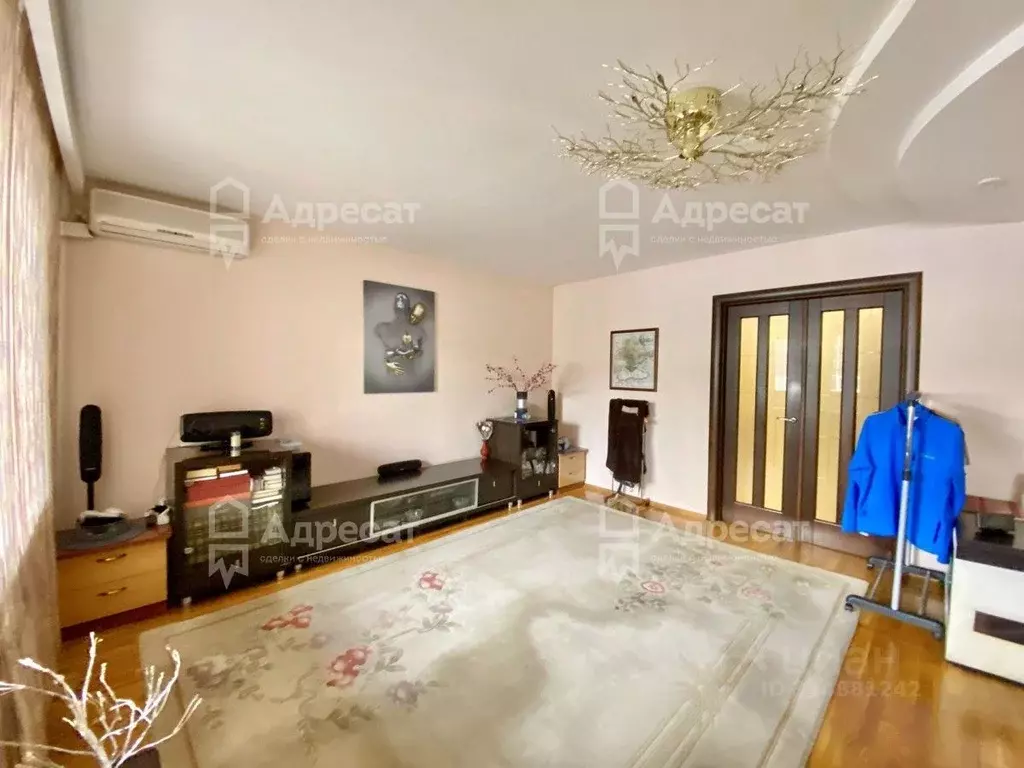 4-к кв. Волгоградская область, Волгоград Пражская ул., 1 (129.9 м) - Фото 0