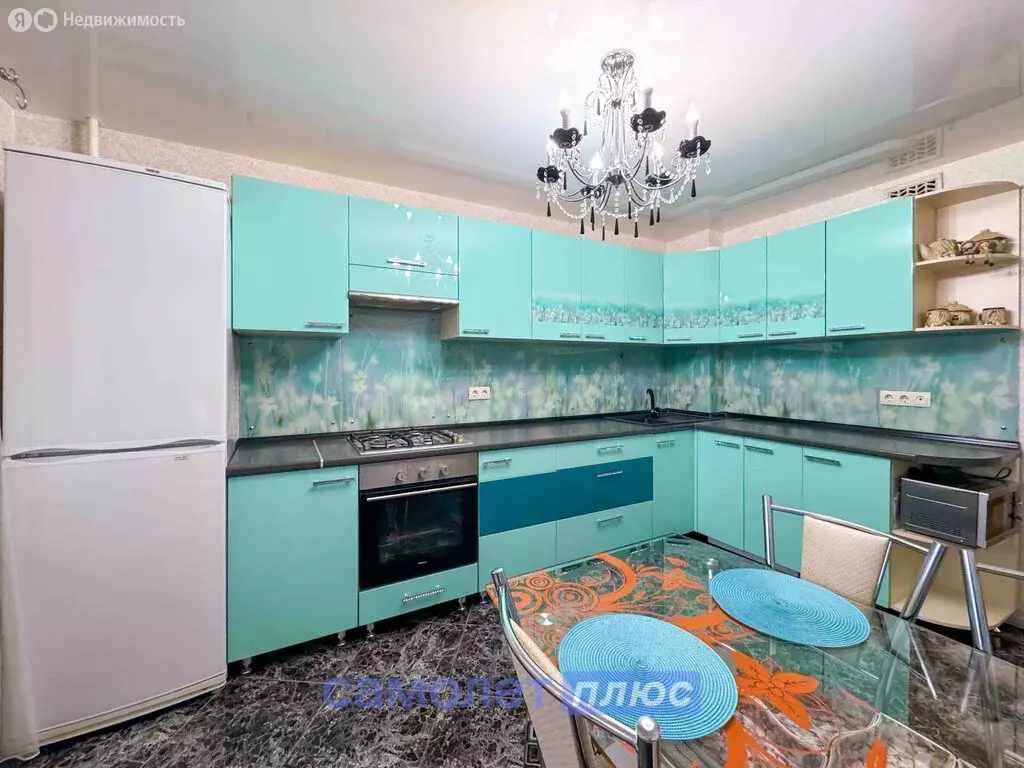 3-комнатная квартира: Чебоксары, улица Мате Залка, 13 (92.6 м) - Фото 1