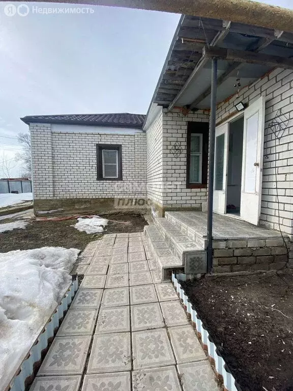 Дом в село Октябрьское, проспект Революции, 129 (53 м) - Фото 1