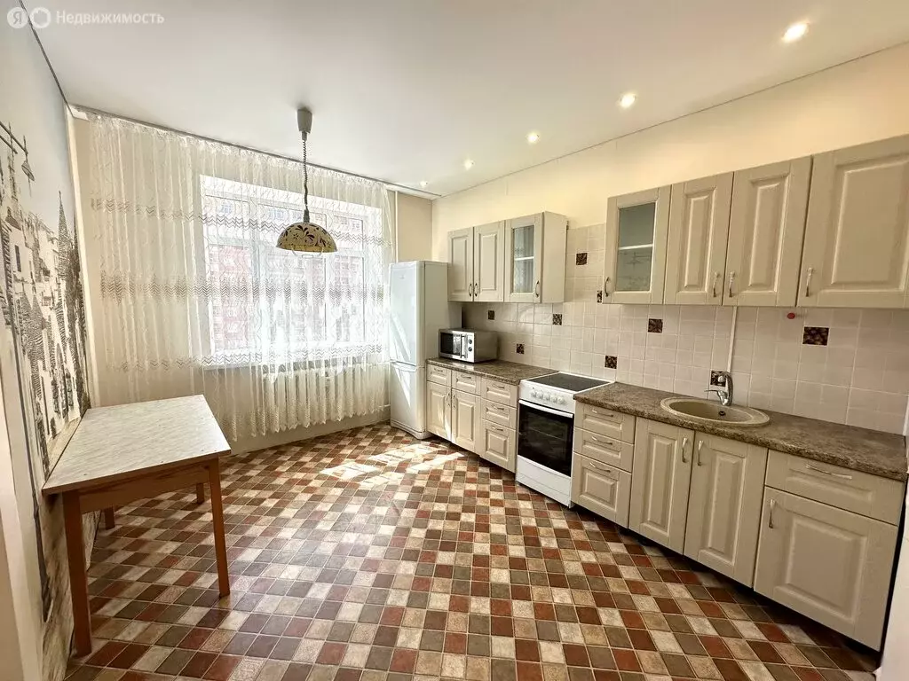 1-комнатная квартира: Оренбург, улица Поляничко, 4/1 (48 м) - Фото 0