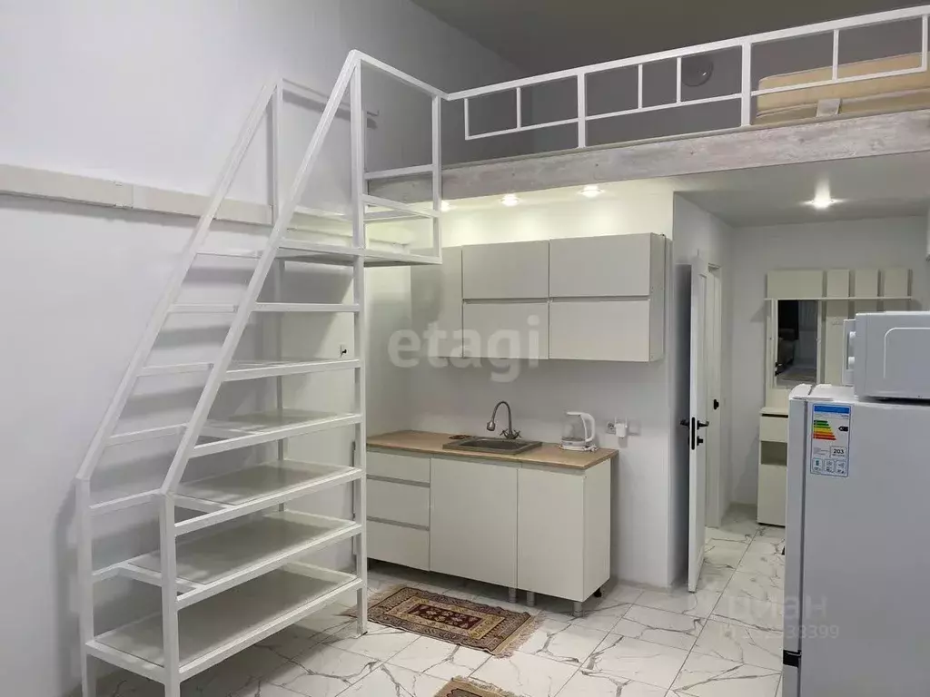 4-к кв. Крым, Феодосия ул. Дмитрия Ульянова, 4 (65.4 м) - Фото 1